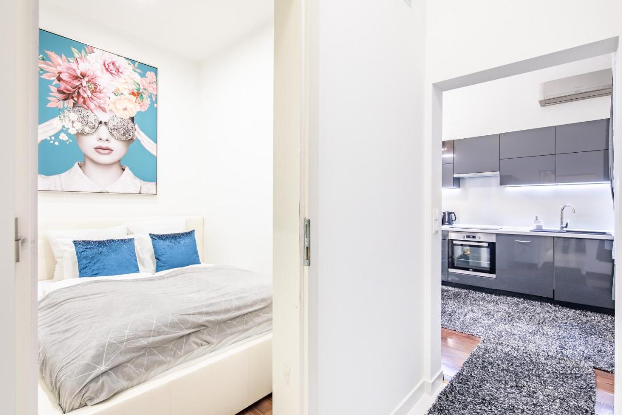 Melody Meadow Apartment บูดาเปสต์ ภายนอก รูปภาพ