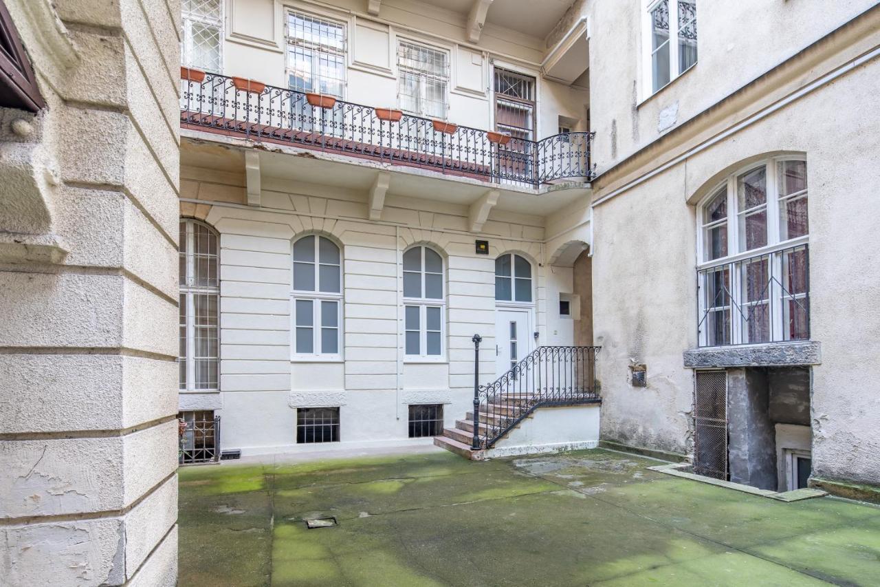 Melody Meadow Apartment บูดาเปสต์ ภายนอก รูปภาพ